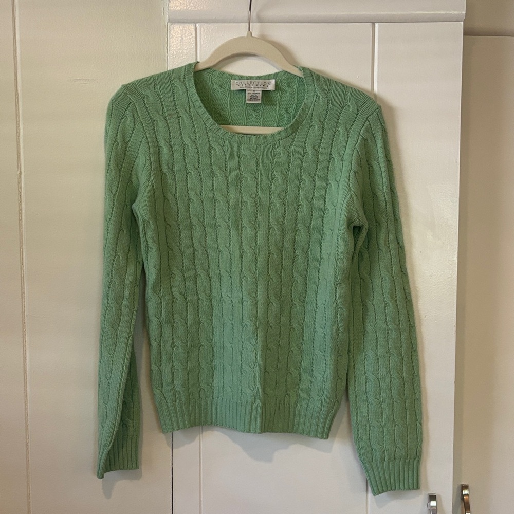 Bloomingdale's Light Green Cable Knit Sweater